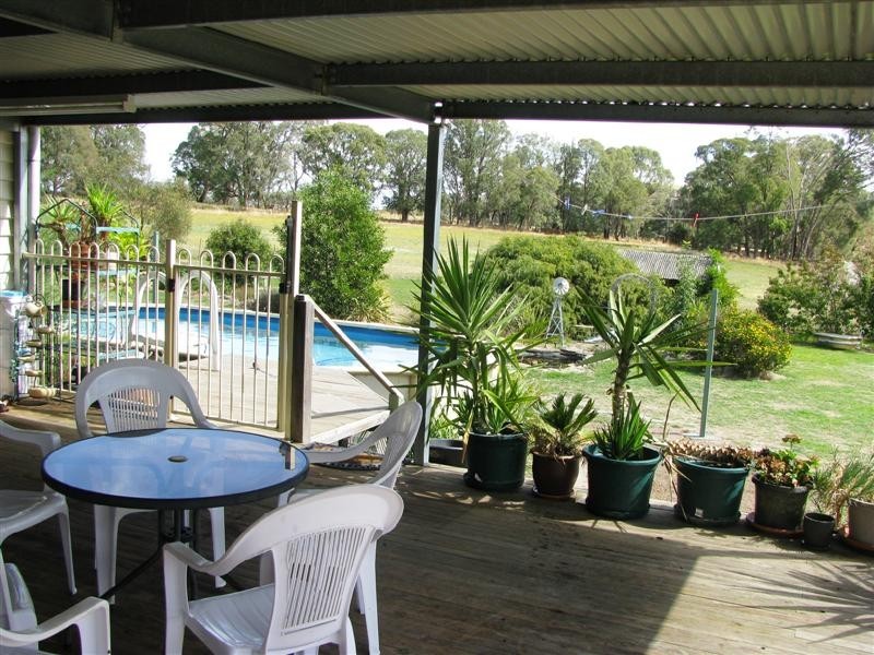 670 Springs Road, Caveat VIC 3660