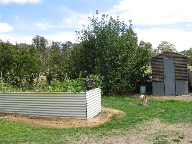 670 Springs Road, Caveat VIC 3660