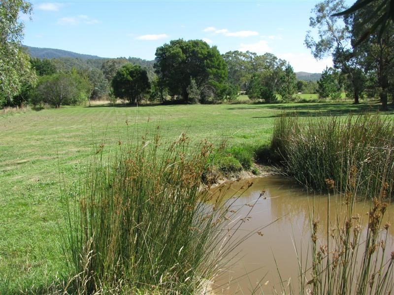 Buxton VIC 3711