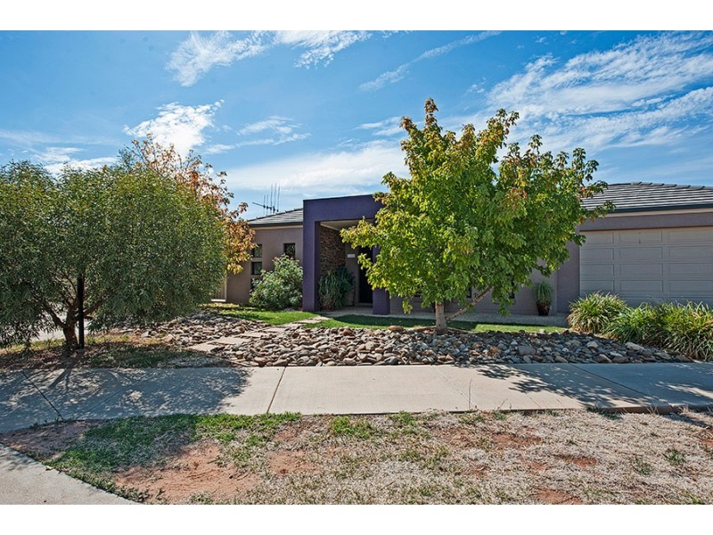 9 Moonah Court, Swan Hill VIC 3585