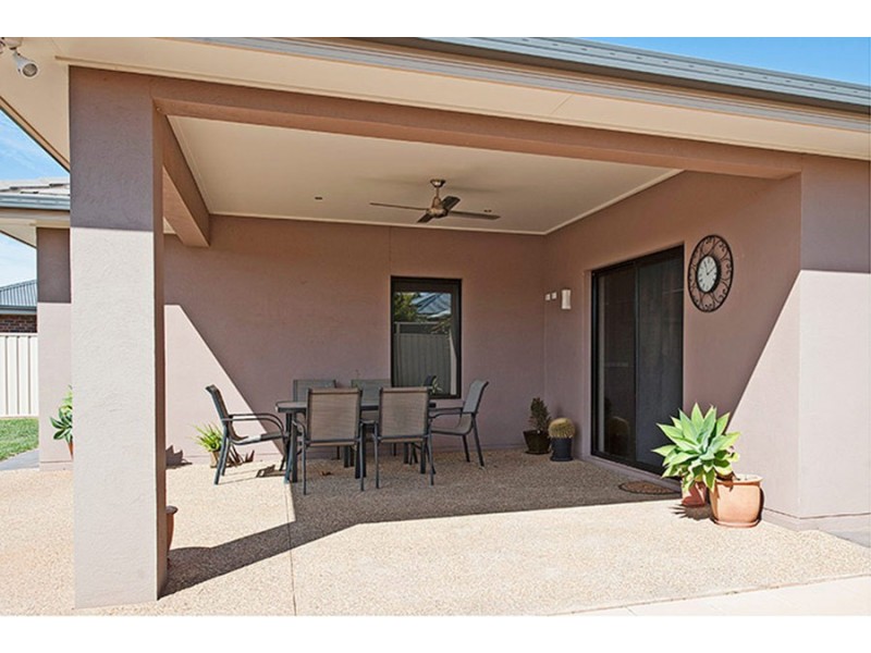 9 Moonah Court, Swan Hill VIC 3585