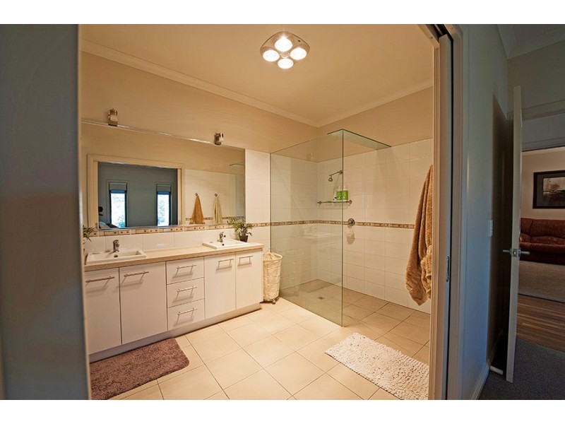 9 Moonah Court, Swan Hill VIC 3585