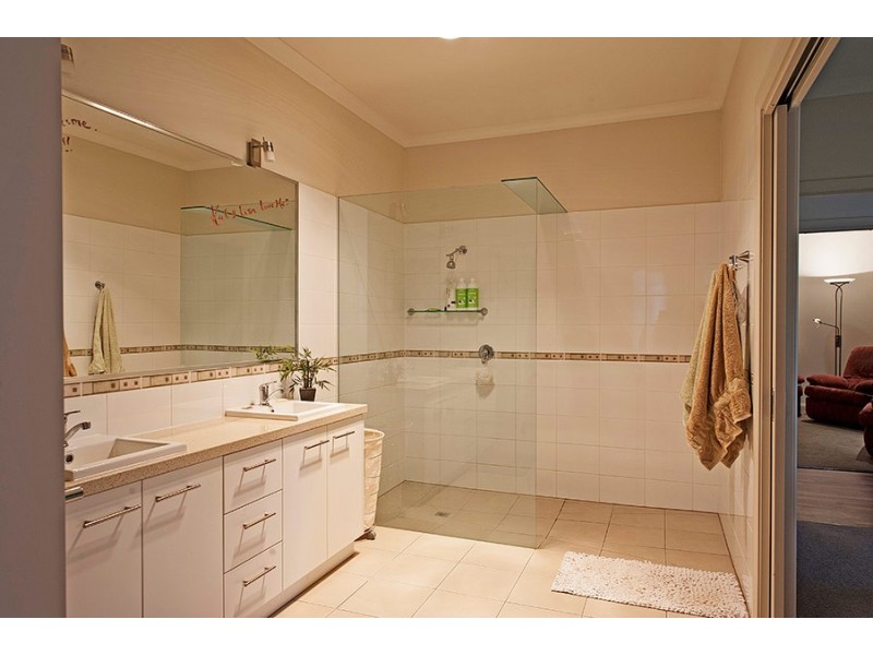 9 Moonah Court, Swan Hill VIC 3585