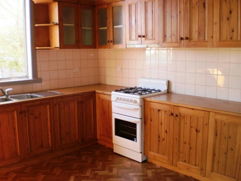 16 Clyde Street, St Arnaud VIC 3478