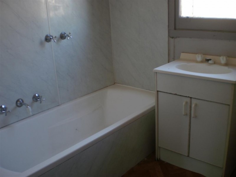 16 Clyde Street, St Arnaud VIC 3478