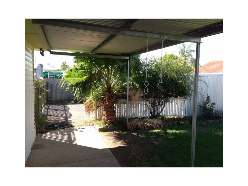 122 Denison St, Finley NSW 2713