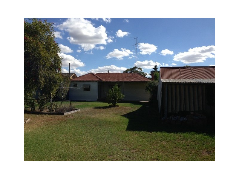 122 Denison St, Finley NSW 2713