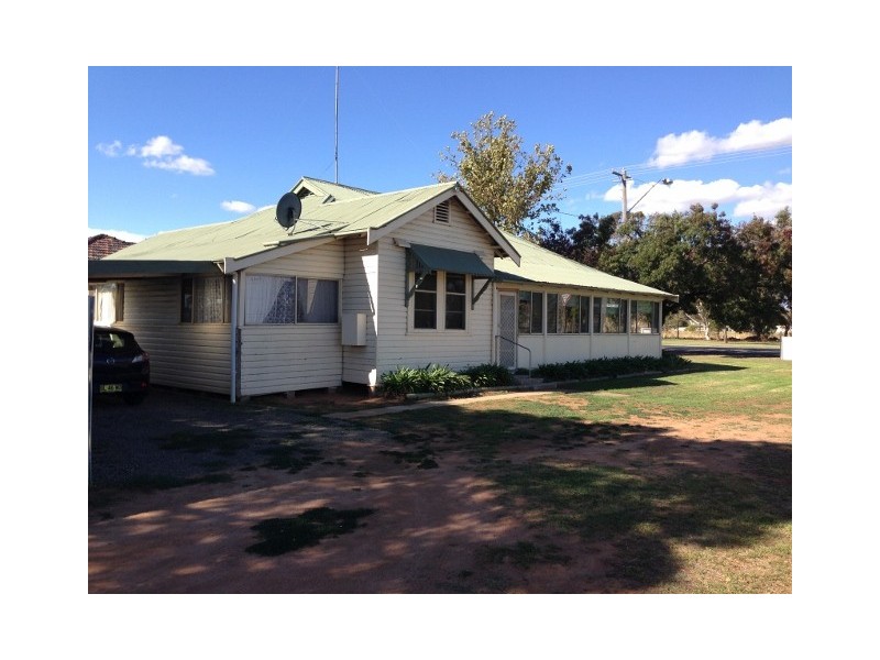 275 MURRAY ST, Finley NSW 2713
