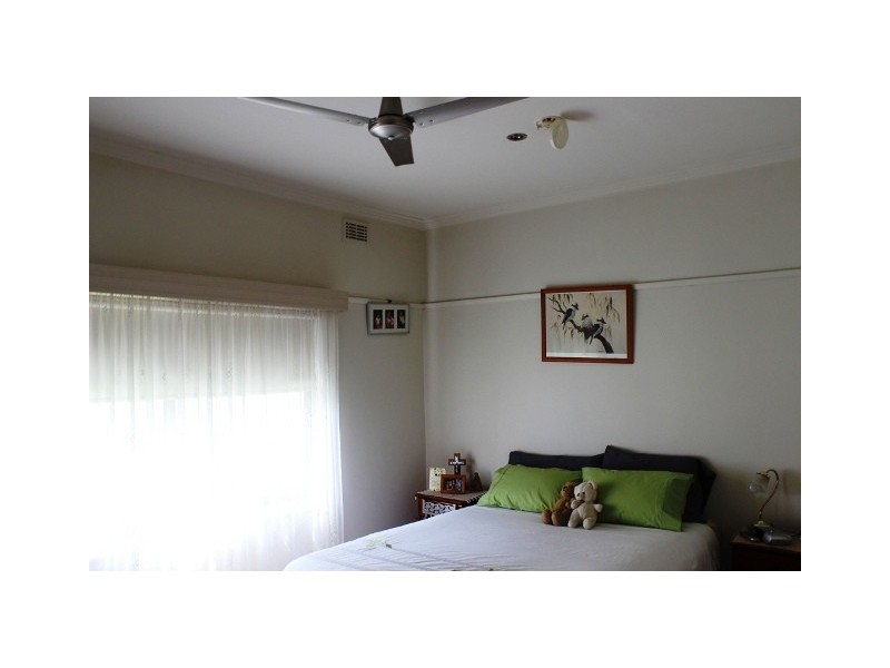 16 El Alamein Avenue, Swan Hill VIC 3585