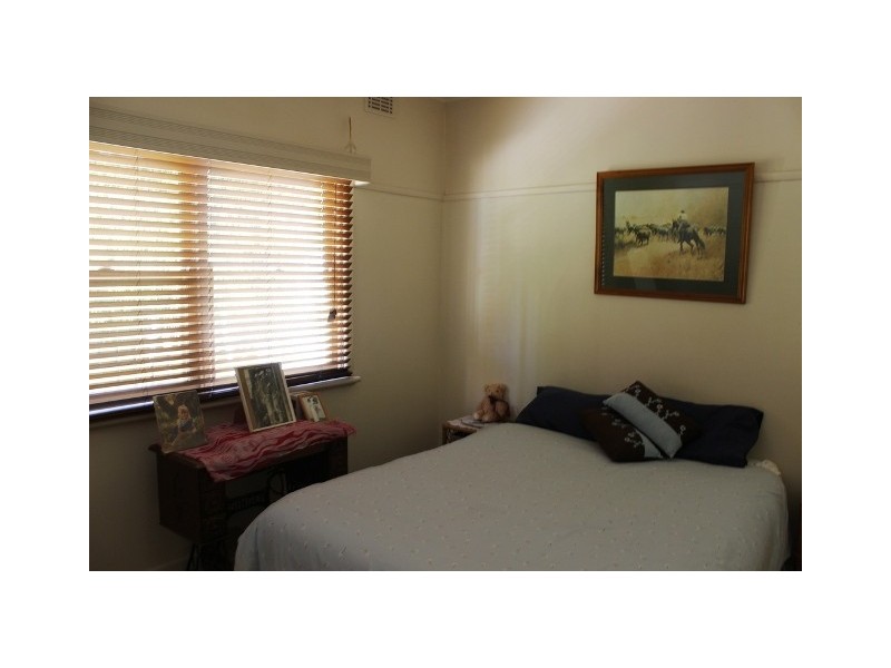 16 El Alamein Avenue, Swan Hill VIC 3585