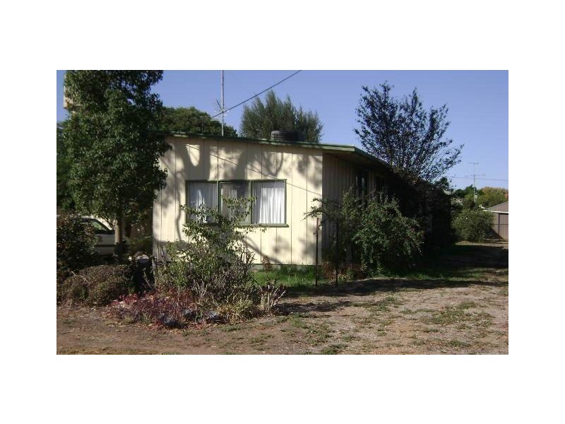 51 Shadforth Street, Kerang VIC 3579