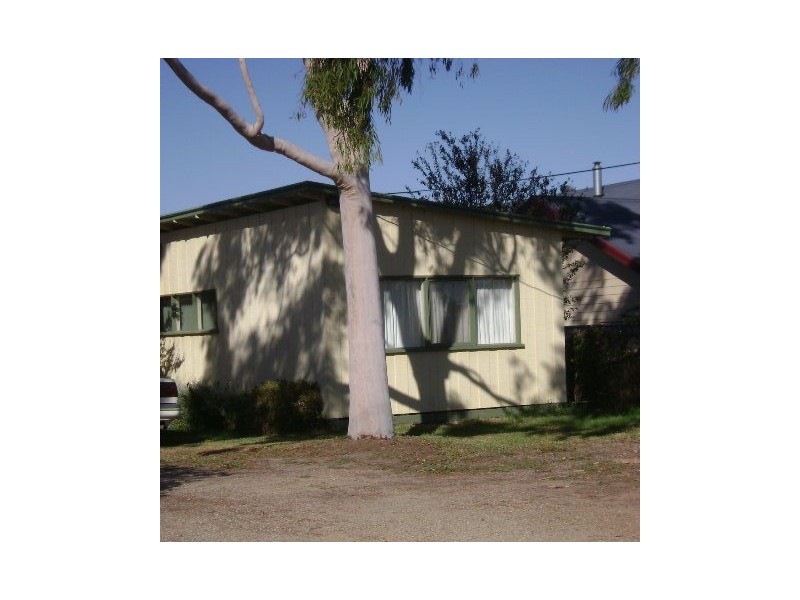 51 Shadforth Street, Kerang VIC 3579