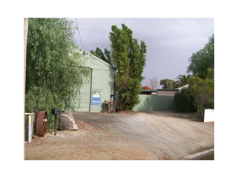 30 Cocoran St, Berrigan NSW 2712