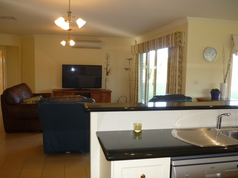 27 Roviras Road, Cohuna VIC 3568