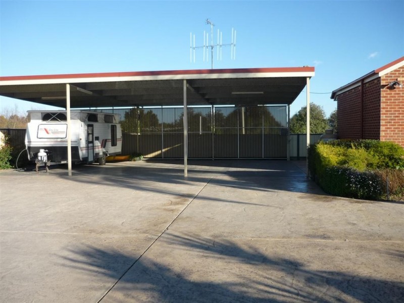 27 Roviras Road, Cohuna VIC 3568