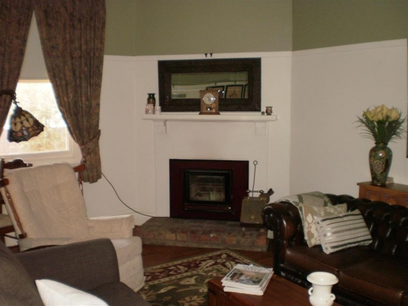 5 Rutherford Street, Charlton VIC 3525