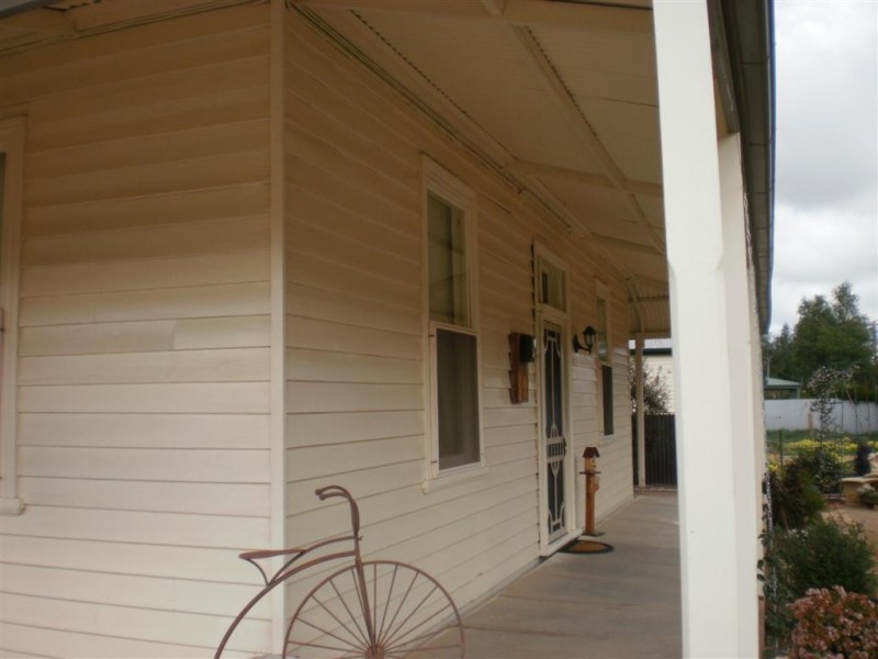 5 Rutherford Street, Charlton VIC 3525