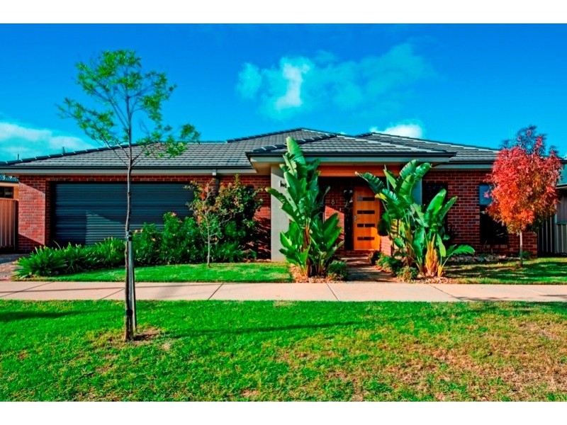 8 Merit Crescent, Swan Hill VIC 3585