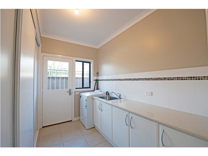 8 Merit Crescent, Swan Hill VIC 3585