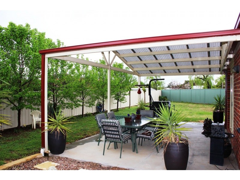 19 Cutri Drive, Swan Hill VIC 3585