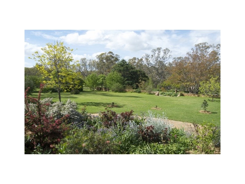 696 Upton Road, Avenel VIC 3664