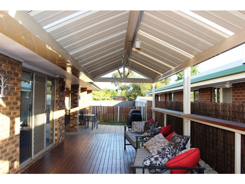 25 Poole Boulevard, Swan Hill VIC 3585