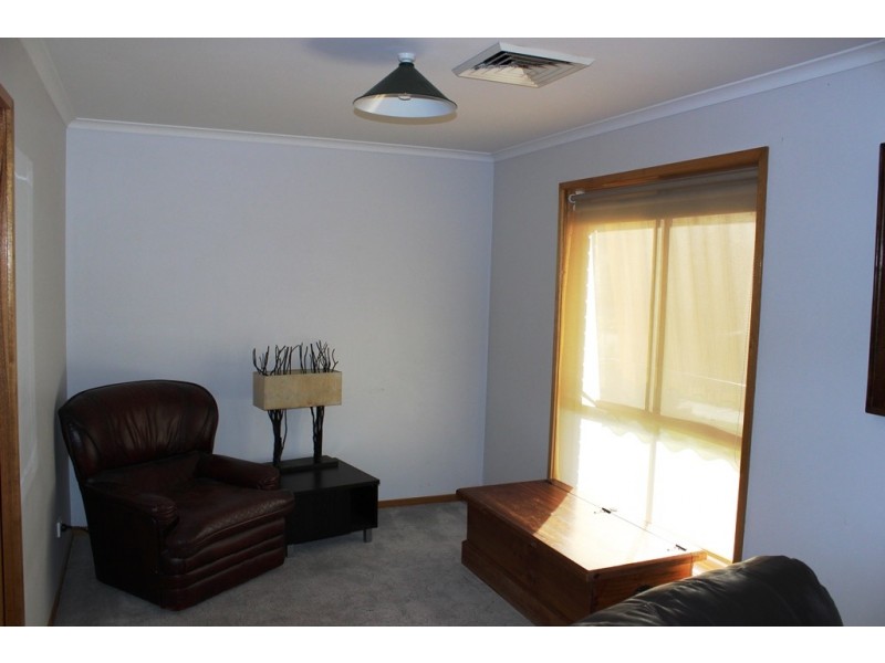 25 Poole Boulevard, Swan Hill VIC 3585