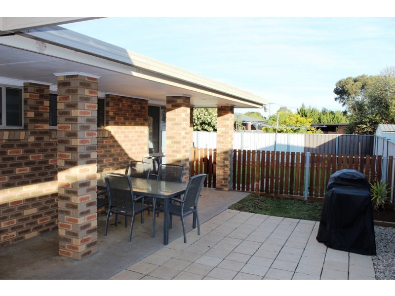 25 Poole Boulevard, Swan Hill VIC 3585