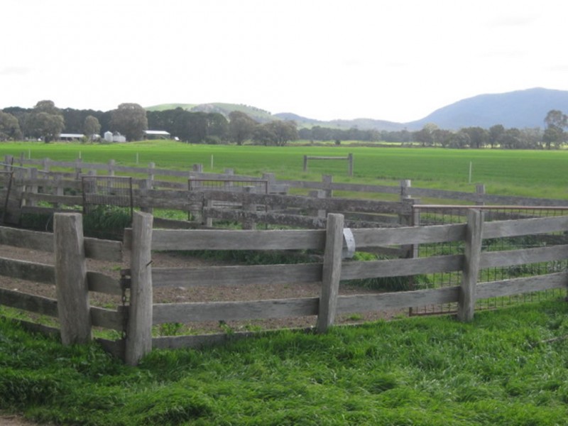 Middle Creek VIC 3375