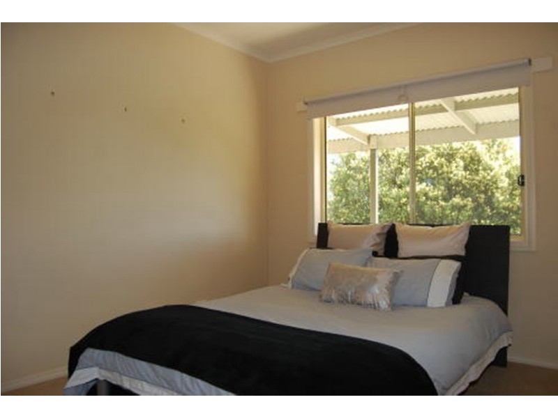 27 Holloway Rd, Stawell VIC 3380