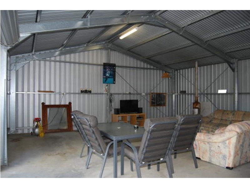 27 Holloway Rd, Stawell VIC 3380
