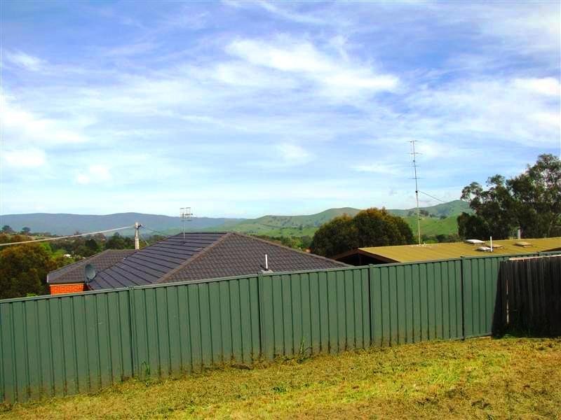 37 Cooper Street, Alexandra VIC 3714