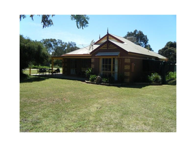 12 Riverview Crt, Echuca VIC 3564