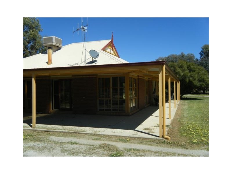 12 Riverview Crt, Echuca VIC 3564