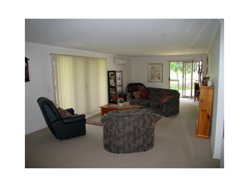 10 Main Street, Strathbogie VIC 3666