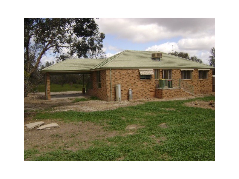 124 Hickey Lane, Benjeroop VIC 3579