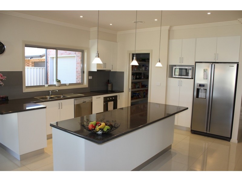 5 Scarlet Street, Swan Hill VIC 3585