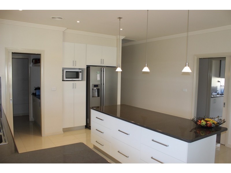 5 Scarlet Street, Swan Hill VIC 3585