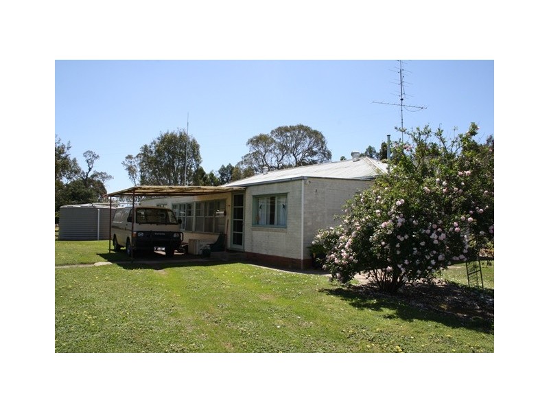 14 R Burns Road, Edenhope VIC 3318