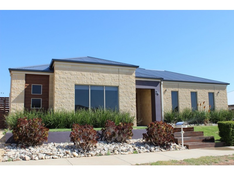 26 Boree Drive, Swan Hill VIC 3585