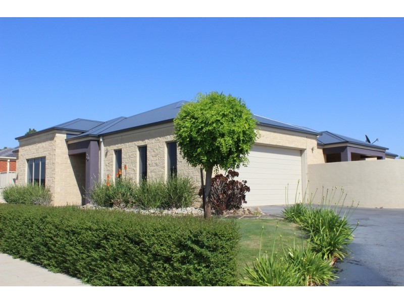 26 Boree Drive, Swan Hill VIC 3585