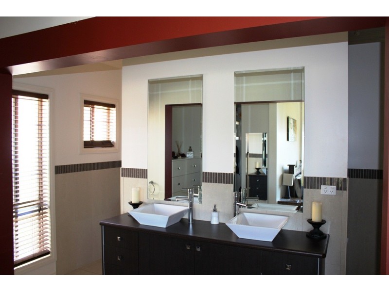 26 Boree Drive, Swan Hill VIC 3585