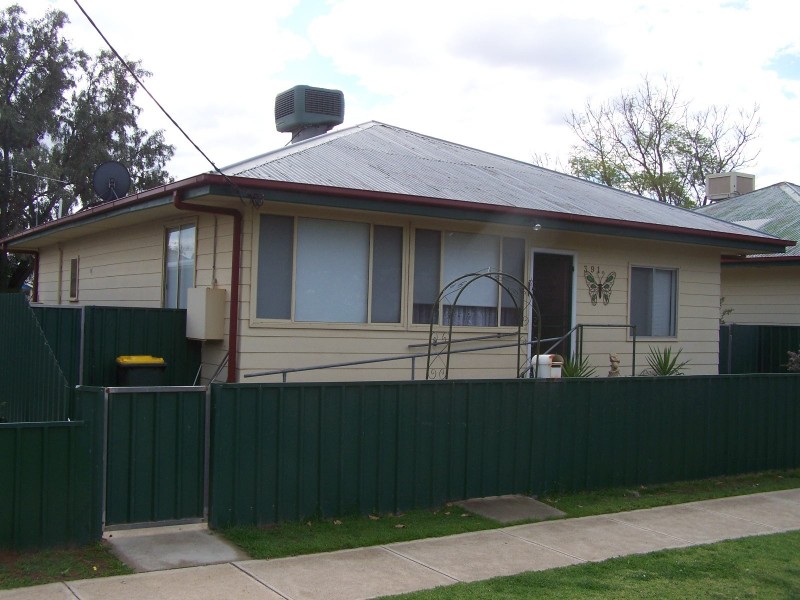 389-391 Macgregor St, Hay NSW 2711