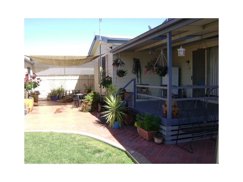 2 Riverwood Drive, Kerang VIC 3579