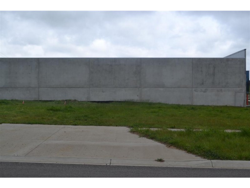 1, 2 and 3 Glanville Drive, Kilmore VIC 3764