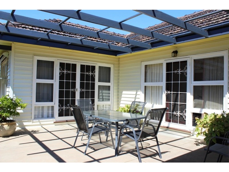 2 Cobham Avenue, Swan Hill VIC 3585