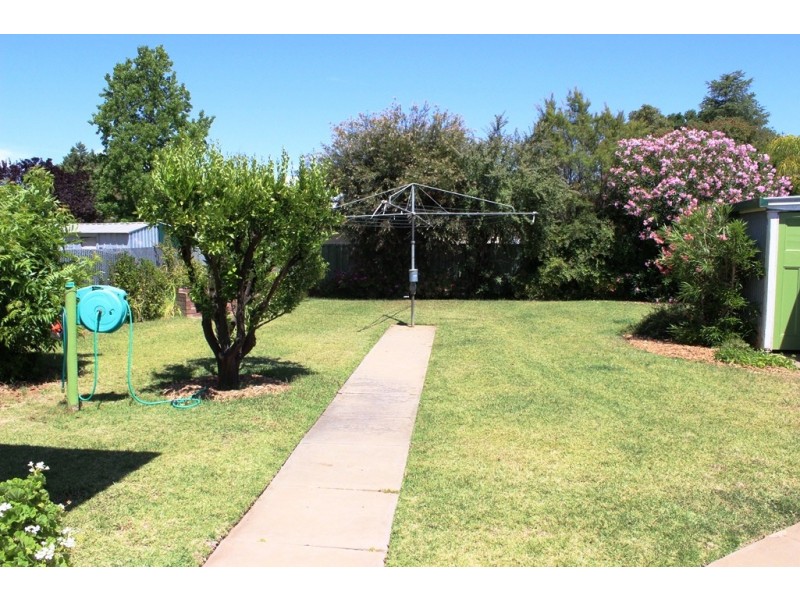 2 Cobham Avenue, Swan Hill VIC 3585