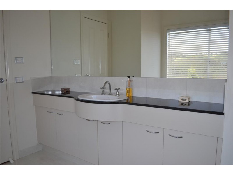 Wandong VIC 3758