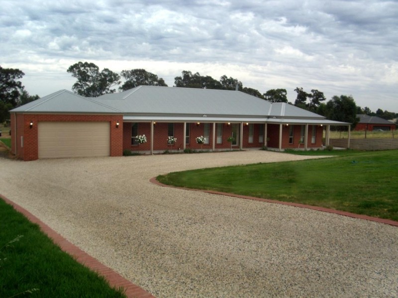 21-23 Scarlett Street, Avenel VIC 3664