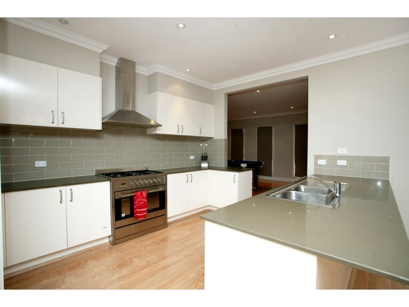 21-23 Scarlett Street, Avenel VIC 3664